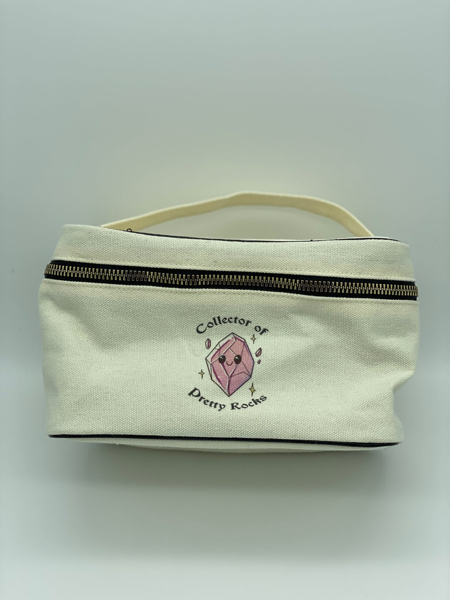 Crystal pouch with handle ๐