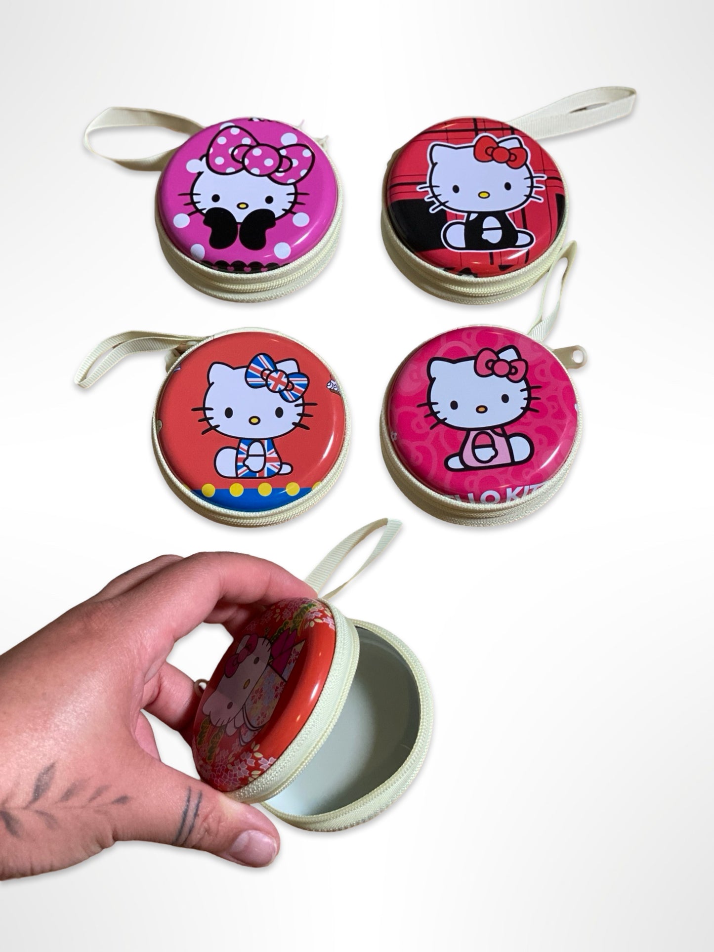 Hello Kitty Round Metal Case