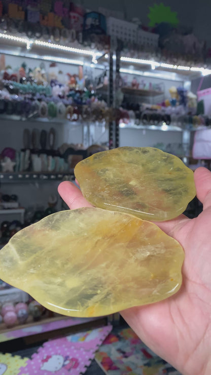 Citrine Shell Shaped Plate